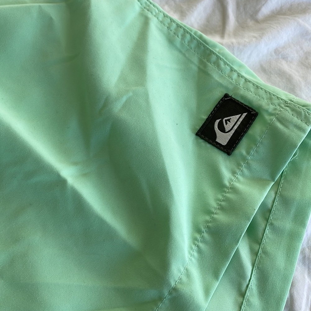 Quicksilver trunks - Picture 2 of 6